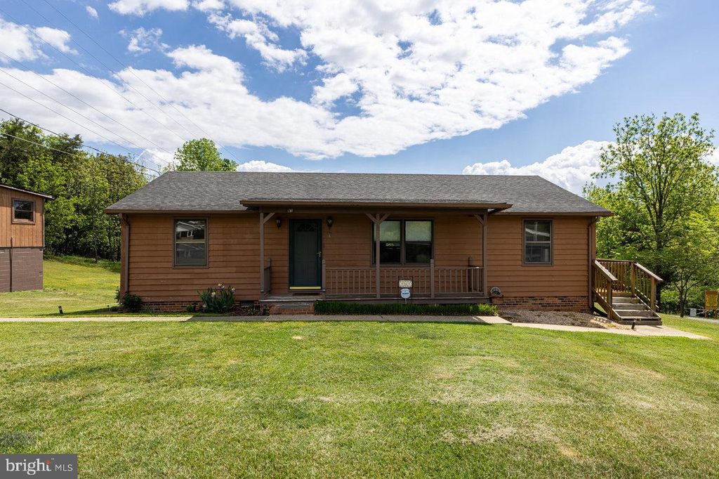 113 DOCK ST, Luray, VA 22835