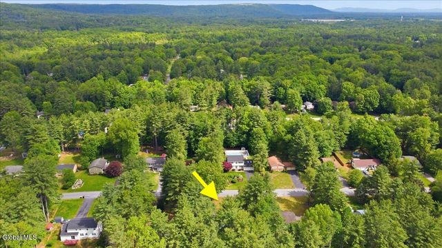 14 Joseph Lane, Wilton, NY 12831