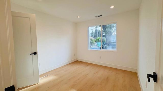 374 S 21st Street, San Jose, CA 95116