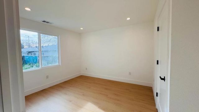 374 S 21st Street, San Jose, CA 95116
