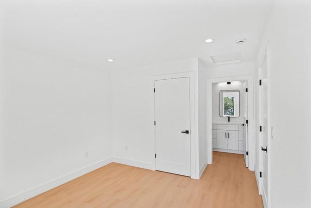 374 S 21st Street, San Jose, CA 95116