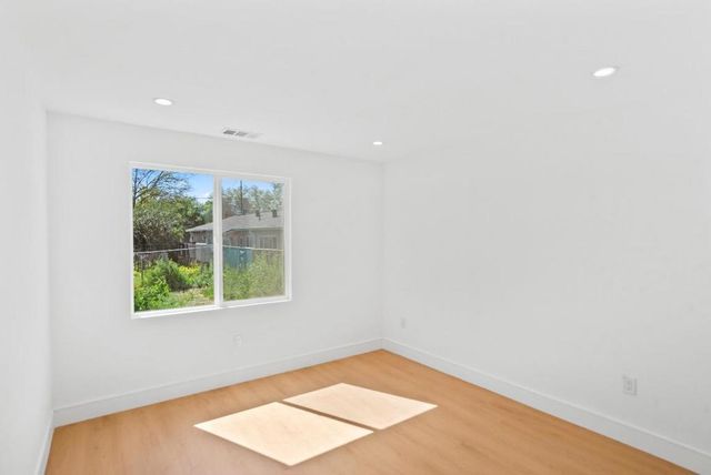 374 S 21st Street, San Jose, CA 95116