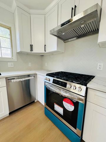 374 S 21st Street, San Jose, CA 95116