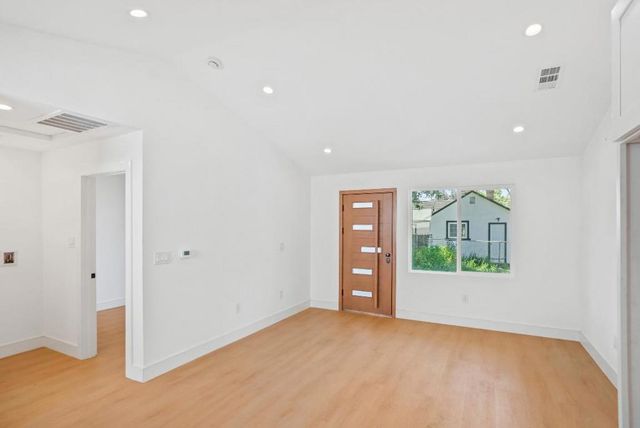 374 S 21st Street, San Jose, CA 95116