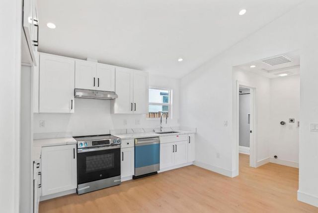 374 S 21st Street, San Jose, CA 95116
