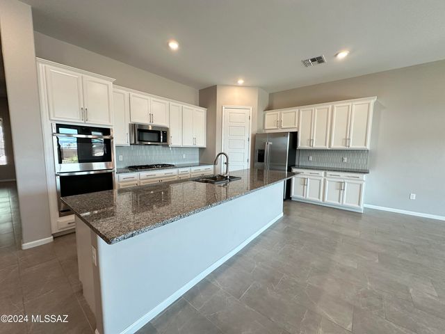 12474 N Appling Avenue, Marana, AZ 85653