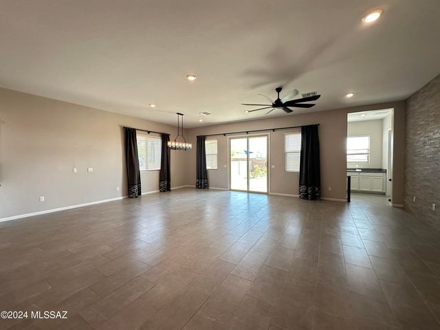 12474 N Appling Avenue, Marana, AZ 85653