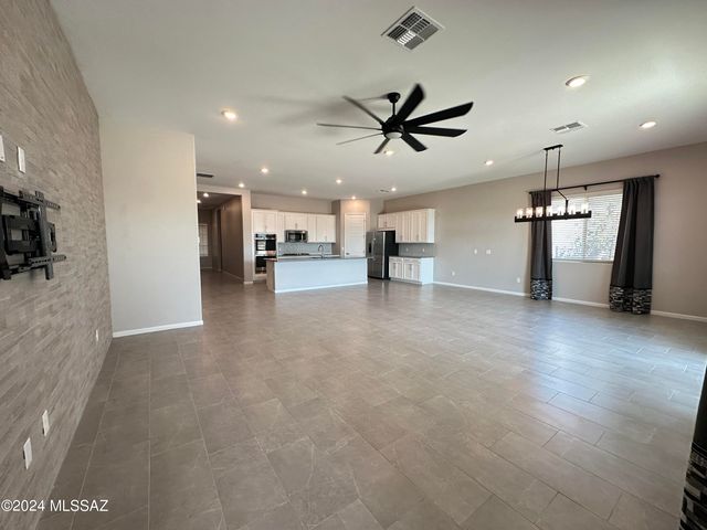 12474 N Appling Avenue, Marana, AZ 85653