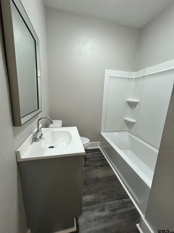 112 E Lakeview, Henderson, TX 75652