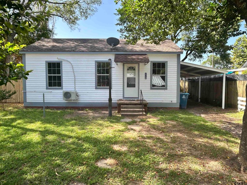 112 E Lakeview, Henderson, TX 75652