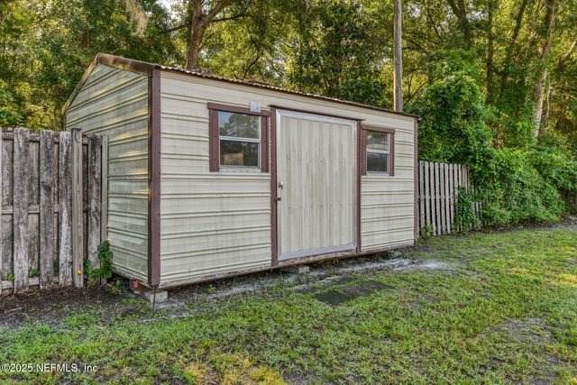 136 UNDERWOOD Drive, Palatka, FL 32177