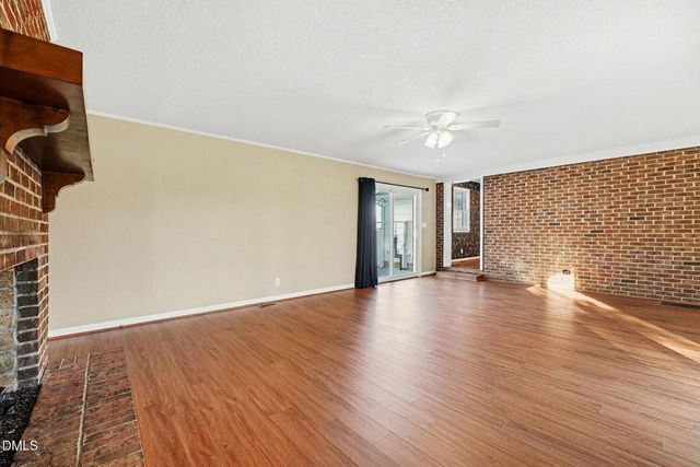 106 May Street, Dunn, NC 28334