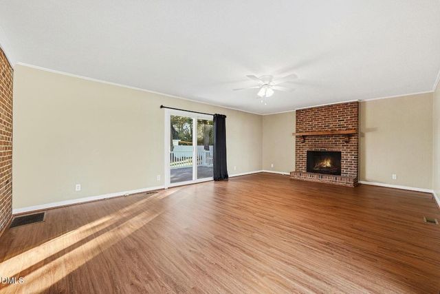 106 May Street, Dunn, NC 28334