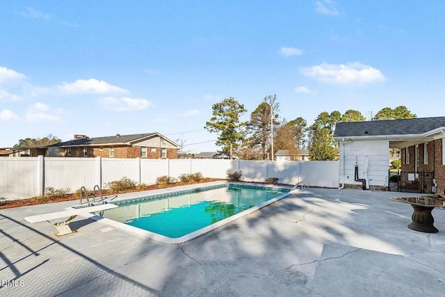 106 May Street, Dunn, NC 28334