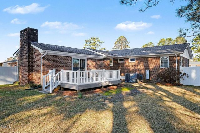 106 May Street, Dunn, NC 28334
