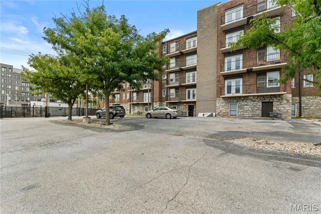 5630 Pershing Avenue 34, St Louis, MO 63112