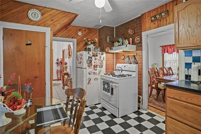 172 Ivy Street, East Providence, RI 02914