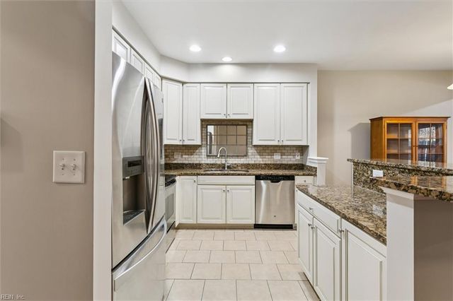 503 Alexia LN, Yorktown, VA 23690