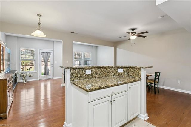 503 Alexia LN, Yorktown, VA 23690