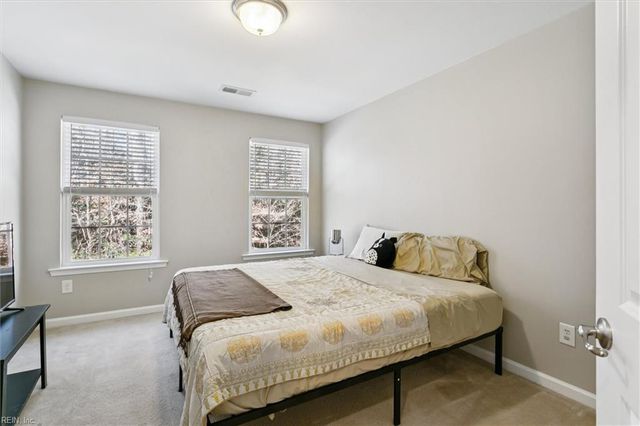 503 Alexia LN, Yorktown, VA 23690