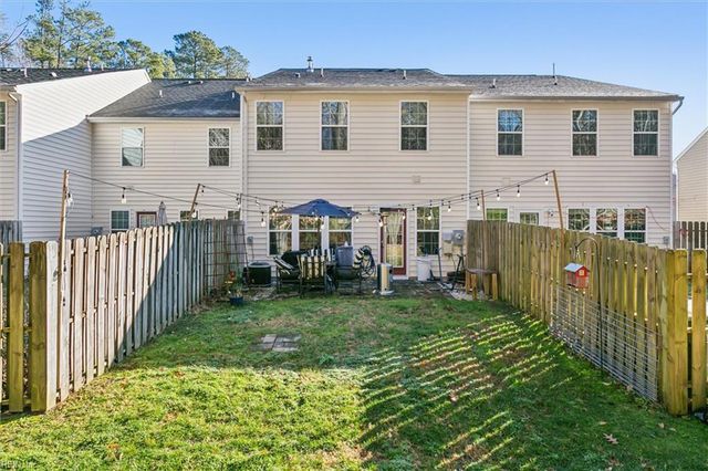 503 Alexia LN, Yorktown, VA 23690