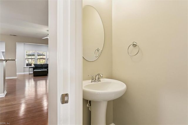 503 Alexia LN, Yorktown, VA 23690