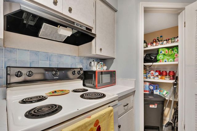 4507 9TH STREET W J1, Bradenton, FL 34207