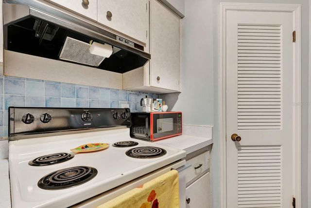 4507 9TH STREET W J1, Bradenton, FL 34207