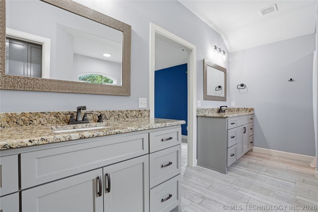 20359 S 131st East Avenue, Bixby, OK 74008