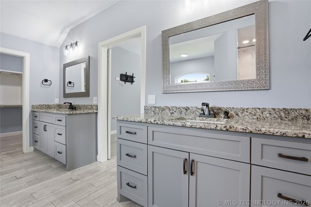20359 S 131st East Avenue, Bixby, OK 74008