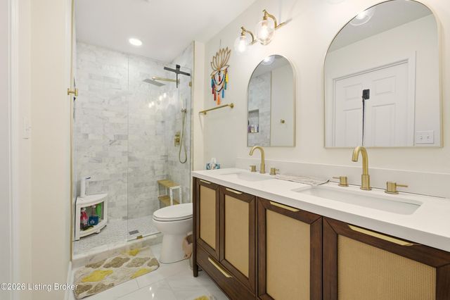 434 Whiteheath Ln, Louisville, KY 40243