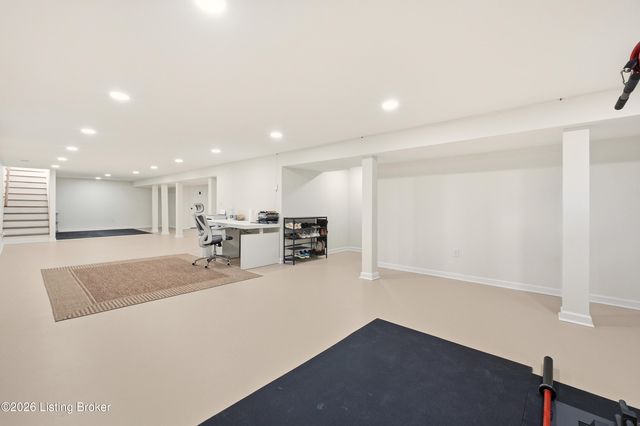 434 Whiteheath Ln, Louisville, KY 40243