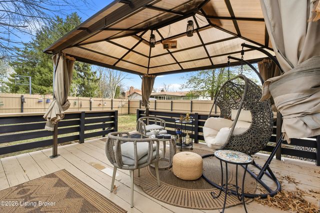 434 Whiteheath Ln, Louisville, KY 40243