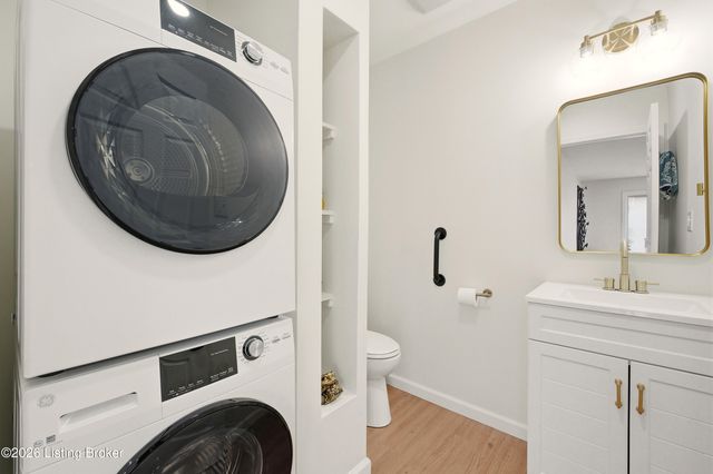 434 Whiteheath Ln, Louisville, KY 40243