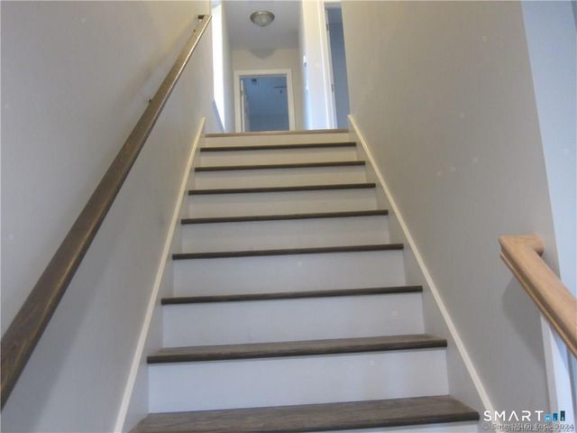 574 Chopsey Hill Road A, Bridgeport, CT 06606