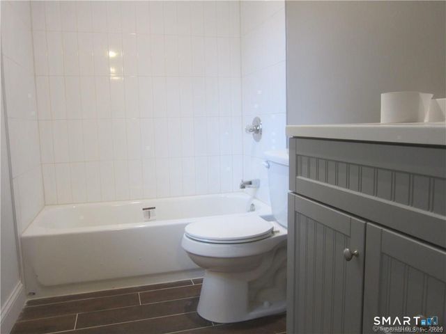 574 Chopsey Hill Road A, Bridgeport, CT 06606
