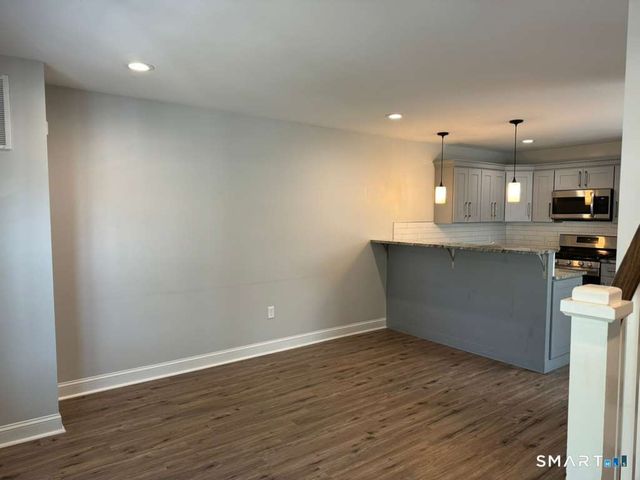 574 Chopsey Hill Road A, Bridgeport, CT 06606