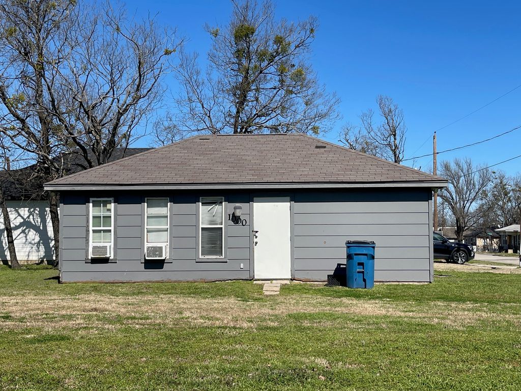 1000 E 10th Avenue, Corsicana, TX 75110