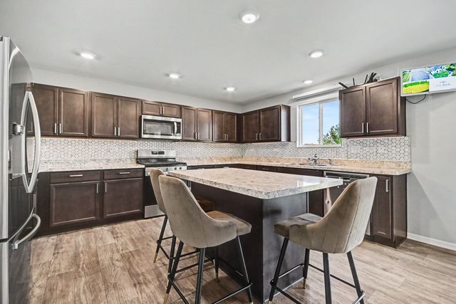 1329 Prairie Creek Trail, Joliet, IL 60431
