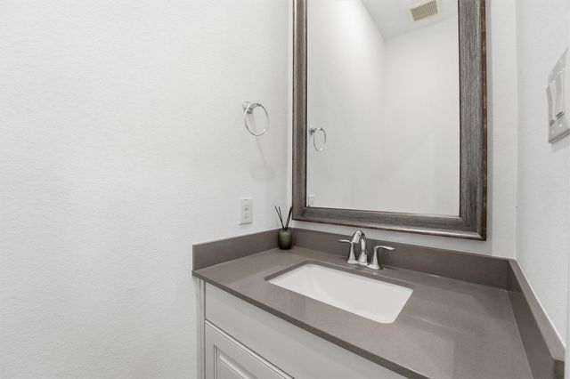 6071 Windward Falls Way, Kingwood, TX 77365