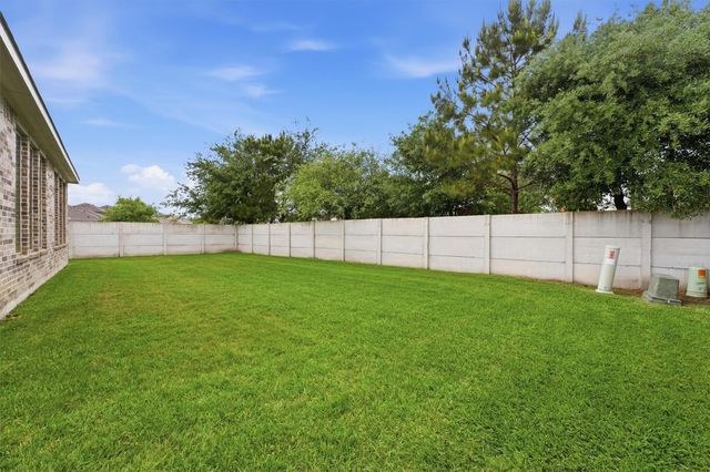 6071 Windward Falls Way, Kingwood, TX 77365
