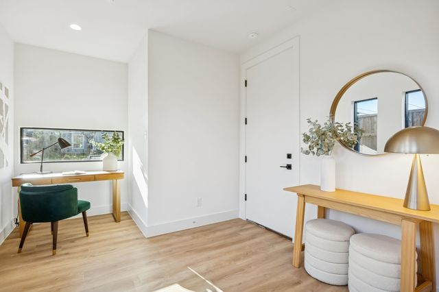 2151 Mail Avenue 101, Dallas, TX 75235