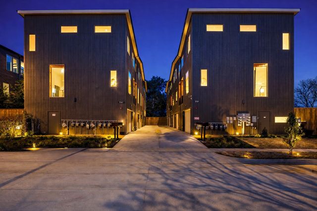 2151 Mail Avenue 101, Dallas, TX 75235