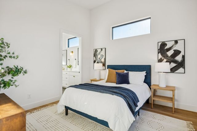 2151 Mail Avenue 101, Dallas, TX 75235