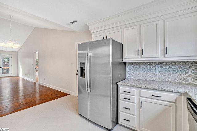 203 N Sandy Brook Way, Simpsonville, SC 29680