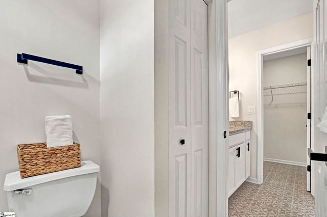 203 N Sandy Brook Way, Simpsonville, SC 29680