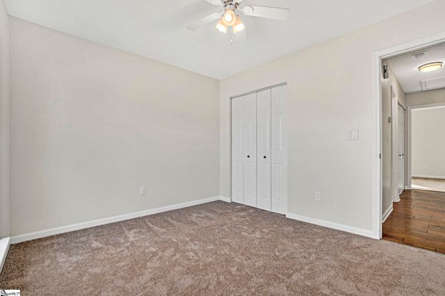 203 N Sandy Brook Way, Simpsonville, SC 29680