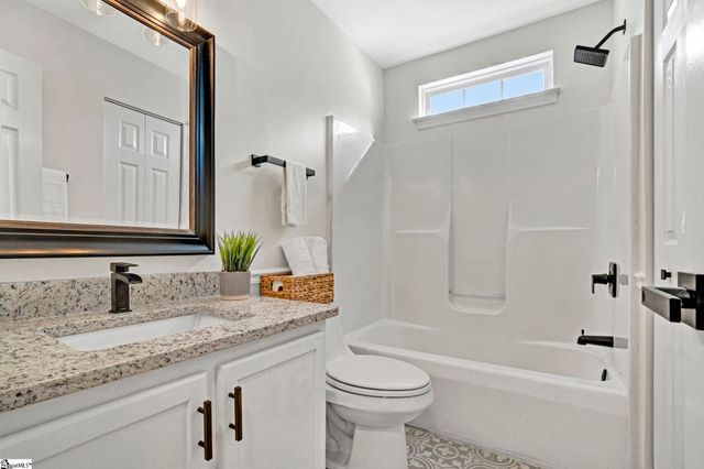 203 N Sandy Brook Way, Simpsonville, SC 29680