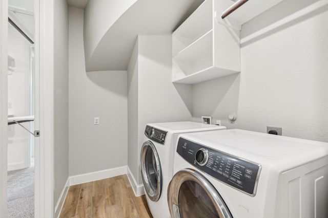 131 Kellogg LN, Bastrop, TX 78602