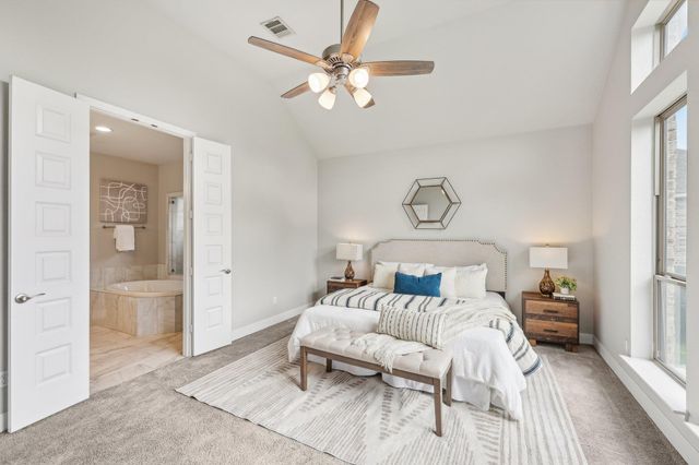 131 Kellogg LN, Bastrop, TX 78602